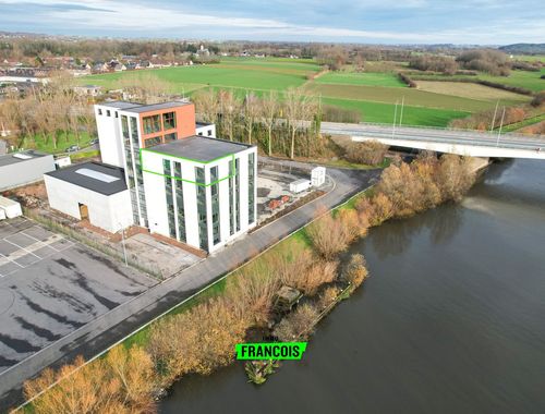                                         Commercieel Gebouw te koop in Kerkhove, € 175.000
