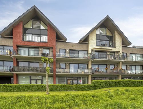                                         Bien commercial à louer à Brugge, € 950
