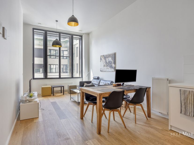 Appartement te koop in Rue du Fossé aux Loups 48 bus 4.20,
                    1000 Brussel