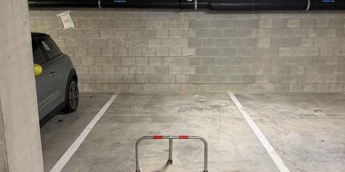 Garage à louer à Koningin Astridlaan 10, 3500 Hasselt