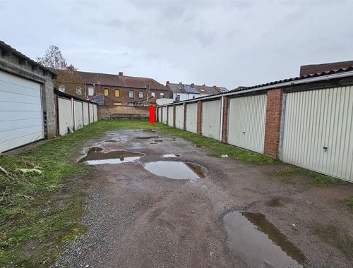                                         Staanplaats te koop in Quaregnon, € 90.000
