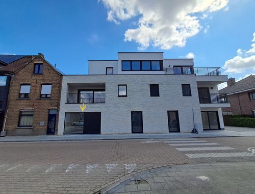                                         Appartement à louer à Sijsele, € 990
