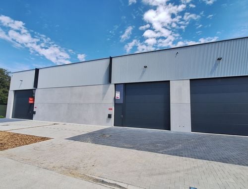                                         Opslagplaats te huur in Hooglede, € 1.600
