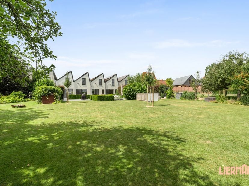 Huis te koop in Langemunt 56-58,
                    9420 Aaigem