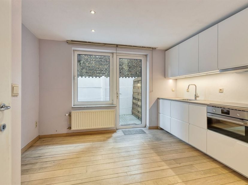 À VENDRE : Appartement de 1 chambre au rez-de-chaussée, idéalement situé à Runkst (Hasselt)<br />
Bienvenue dans ce charmant appartement de plain-pie