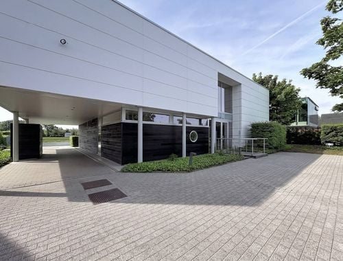                                         Bâtiment d’entreprise à louer à Destelbergen, € 7.250
