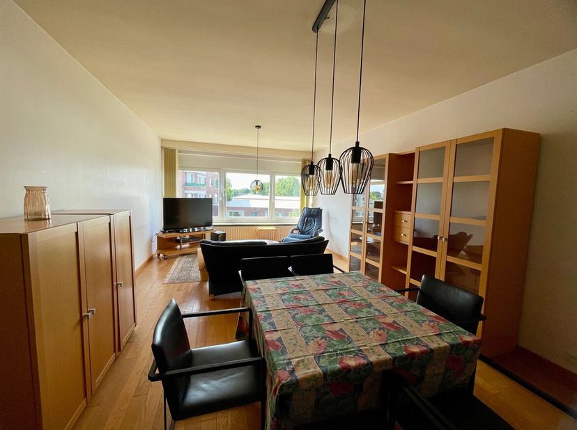 Gemeubeld 2-slaapkamerappartement te Boelaerpark te huur!<br />
Ligging: Uitstekende ligging op de grens van Borgerhout, Berchem en Deurne-Zuid. Het a