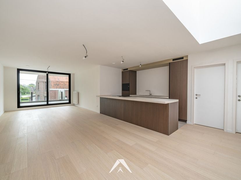 Appartement à vendre
                    à 8551 Heestert