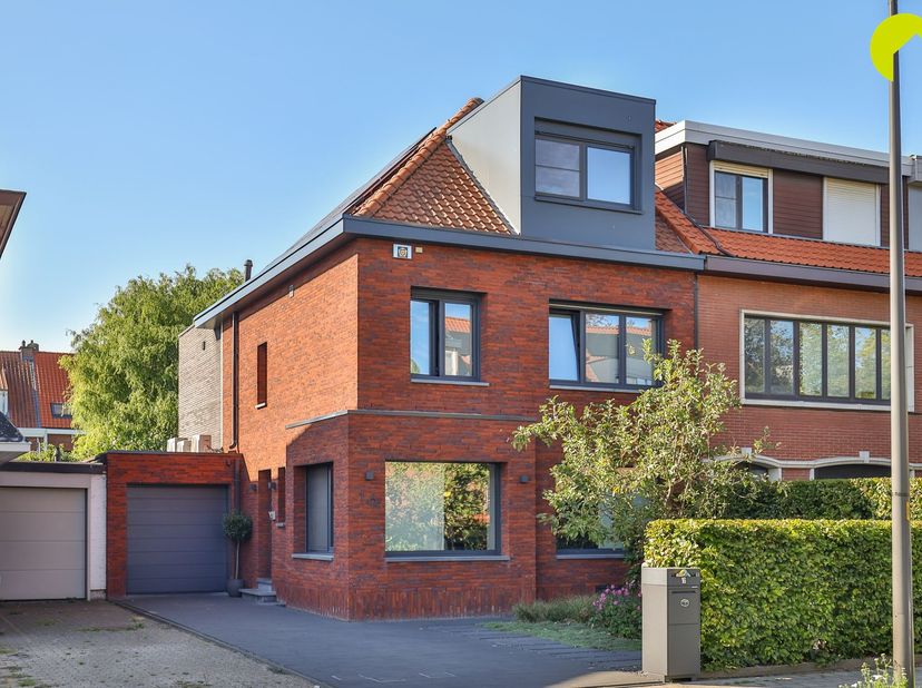 Huis te koop in Cornelis De Herdtstraat 16,
                    2640 Mortsel