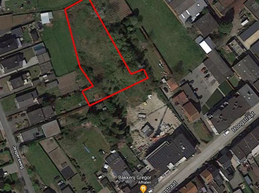 Weiland te huur in Schriek<br />
De weide heeft een totale oppervlakte van 3128 m² en is geschikt voor het houden van paarden, geiten, schapen,...<br