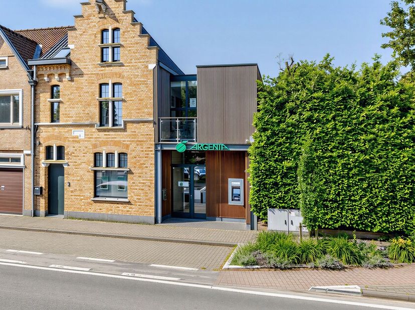 Bien professionnel à louer
                    à 9070 Heusden