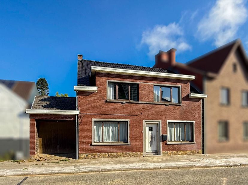 Huis te koop in Tweekerkenstraat 140,
                    9620 Zottegem
