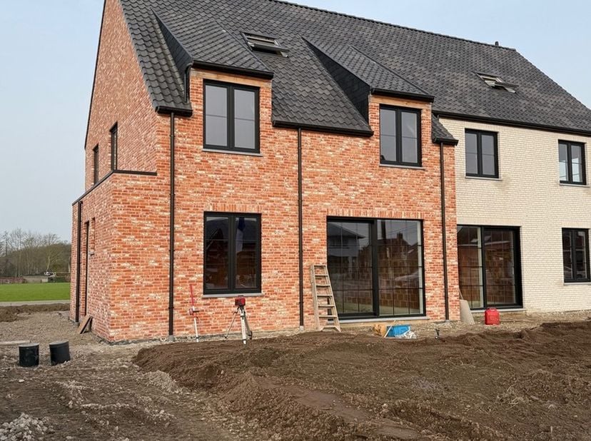 Huis te koop in Bruggesteenweg 15,
                    8760 Meulebeke