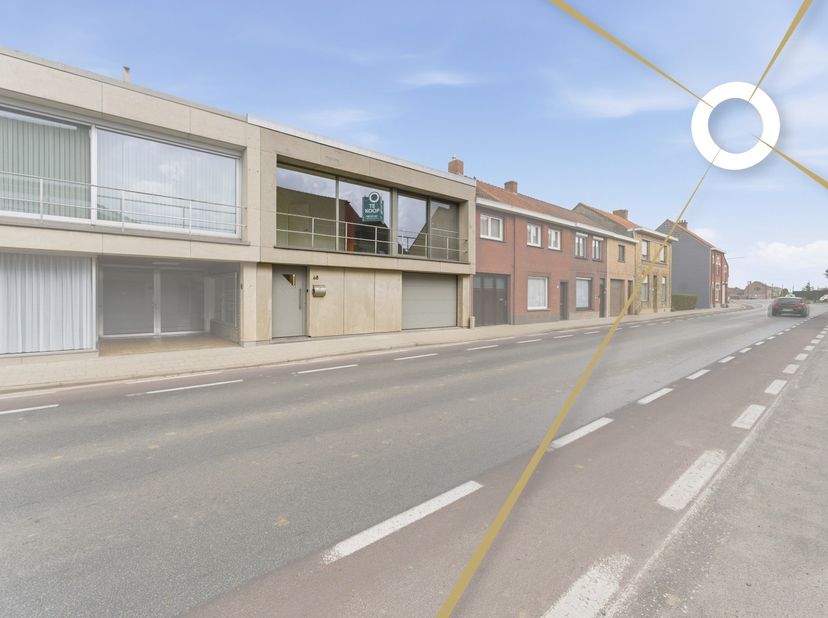 Ontdek deze instapklare, volledig gerenoveerde woning in het charmante Brielen. Dankzij het lage EPC en de hoogrendementsbeglazing geniet je hier van