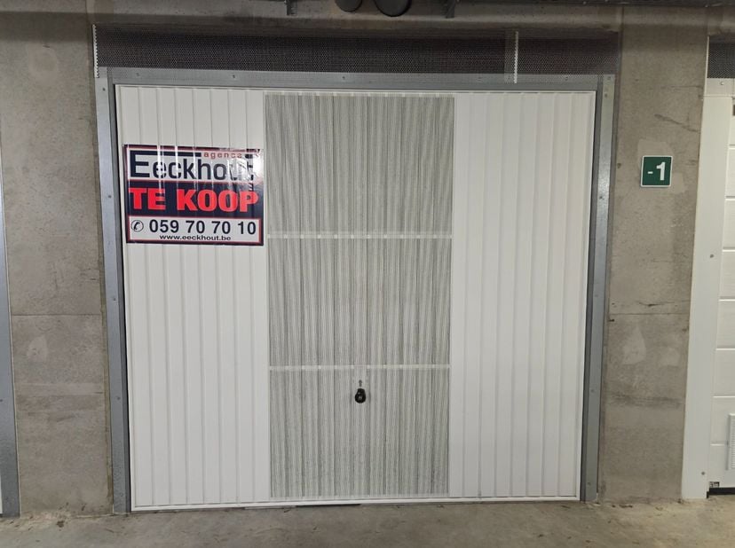 Garage à vendre
                    à 8400 Oostende