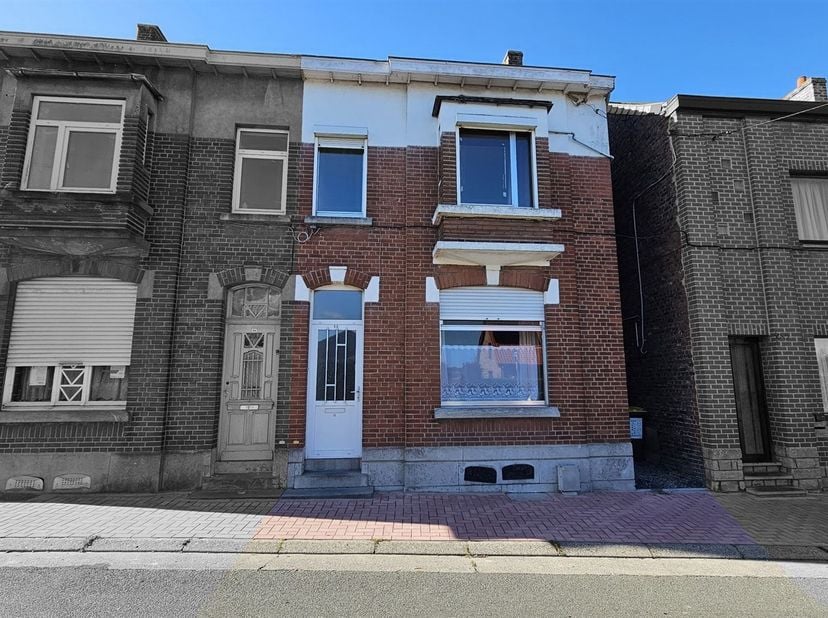 Maison à vendre à ,
                    7080 Eugies