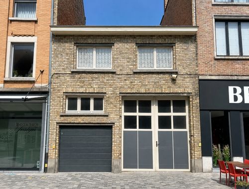                                         Magazijn zonder bureel te huur in Diksmuide, € 600
