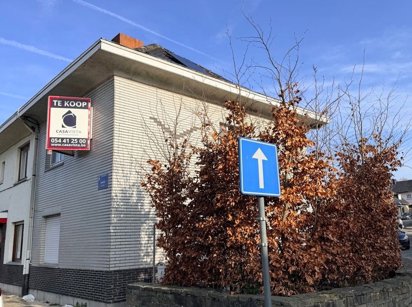 MAISON DE DÉBUTANT CHALEUREUSE LE LONG DE LA KAAI CONVIVIALE…<br />
Juste à l’extérieur du centre commercial, vous trouverez cette maison charmante, s