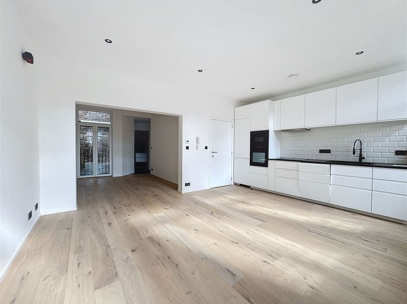Centrum van Brussel - Vlaamse Theaterwijk - In een kleine mede-eigendom met lage lasten - Prachtige Studio van +/- 49m² - Ruime en lichte woonkamer me