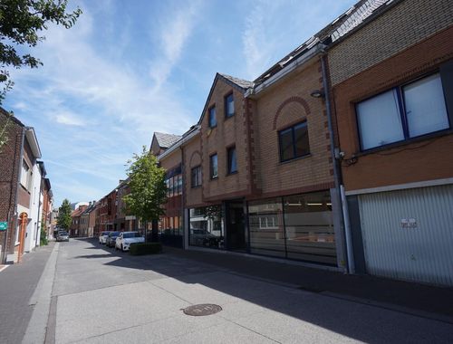                                         Appartement te huur in Sint-Kwintens-Lennik, € 700
