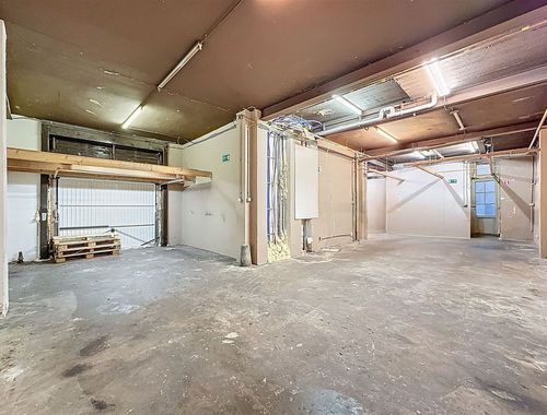                                         Opslagplaats te huur in Brussel, € 950
