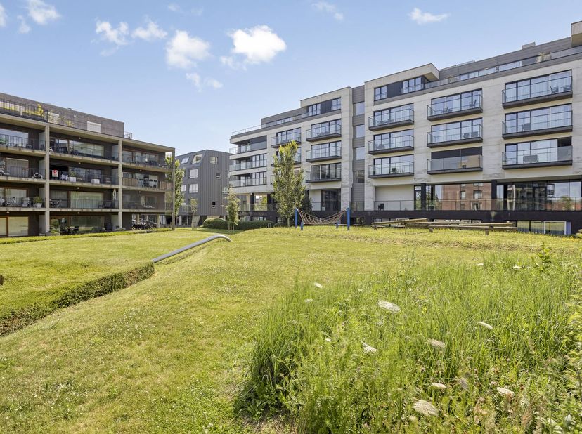 Appartement te koop in Christine D'haenstraat 18 bus 01,
                    8000 Brugge