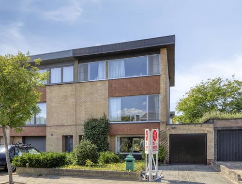                                         Maison à vendre à Hoevenen, € 365.000
