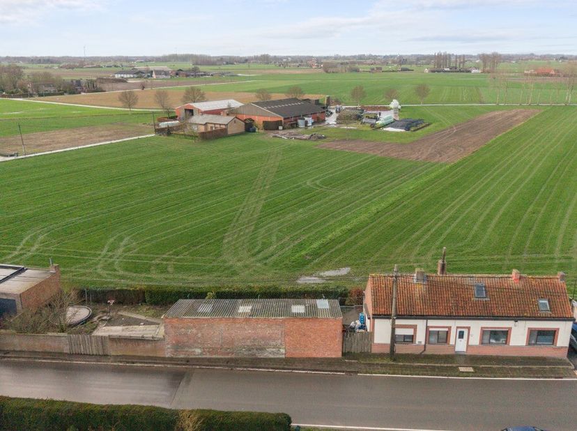 [[ DIT PAND NEEMT DEEL AAN DE ERA OPEN HUIZEN DAG OP 13/6 VAN 11:00 TOT 12:00 ]] Ligging &amp; IndelingHier geniet u dagelijks van weidse, landelijke uitz