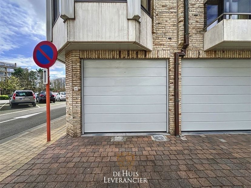Garage te koop in Zeelaan 203,
                    8670 Koksijde