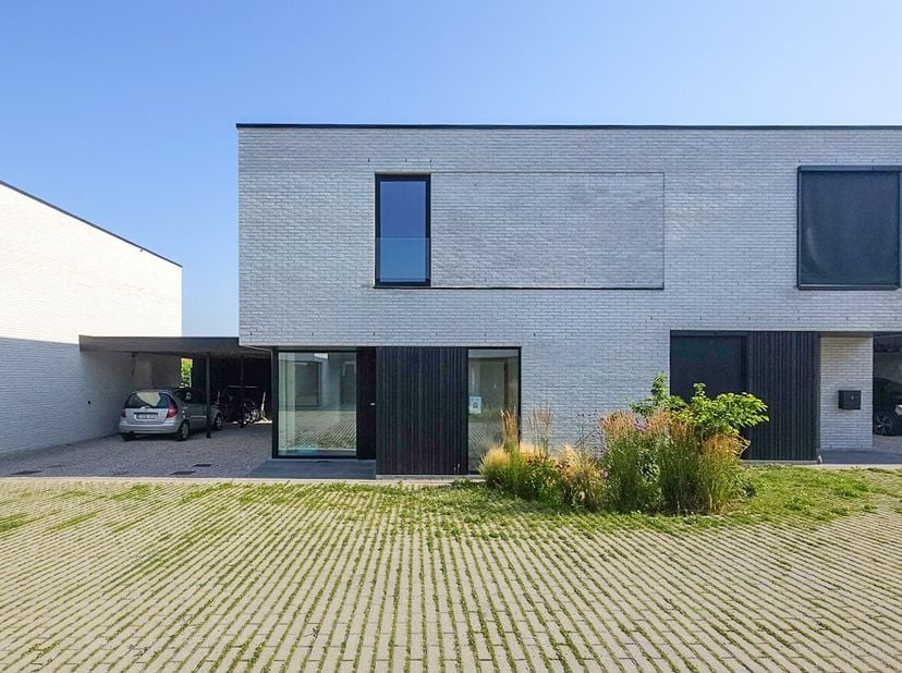 LAATSTE KANS: Instapklare, hypermoderne nieuwbouwwoning op de Bosmolens!<br />
<br />
Ben jij op zoek naar de perfecte match tussen modern comfort, en