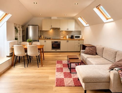                                         Appartement te huur in Sint-Agatha-Berchem, € 800
