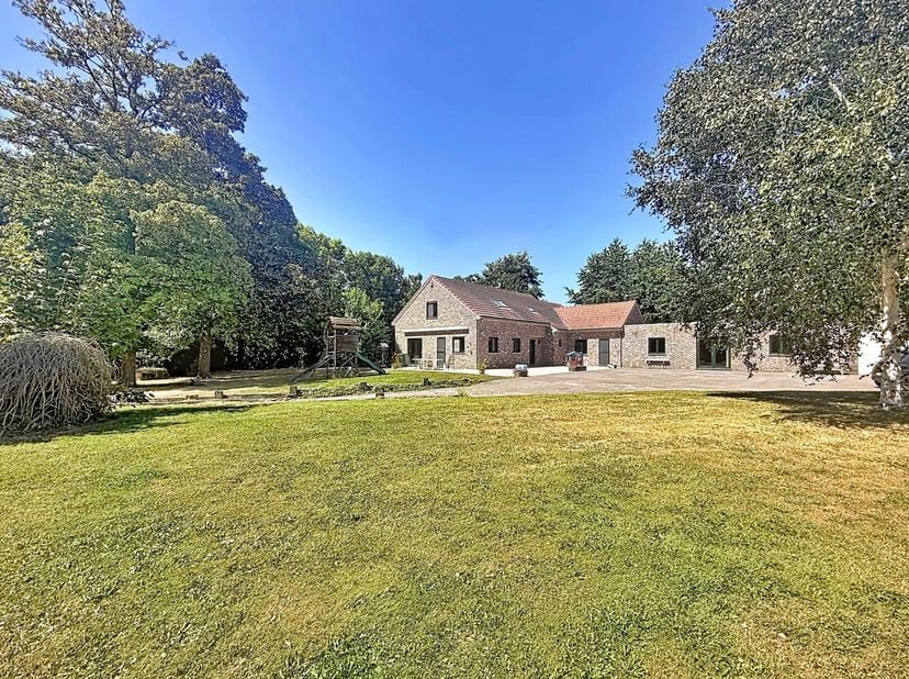 Maison à vendre à ,
                    4280 Cras-Avernas