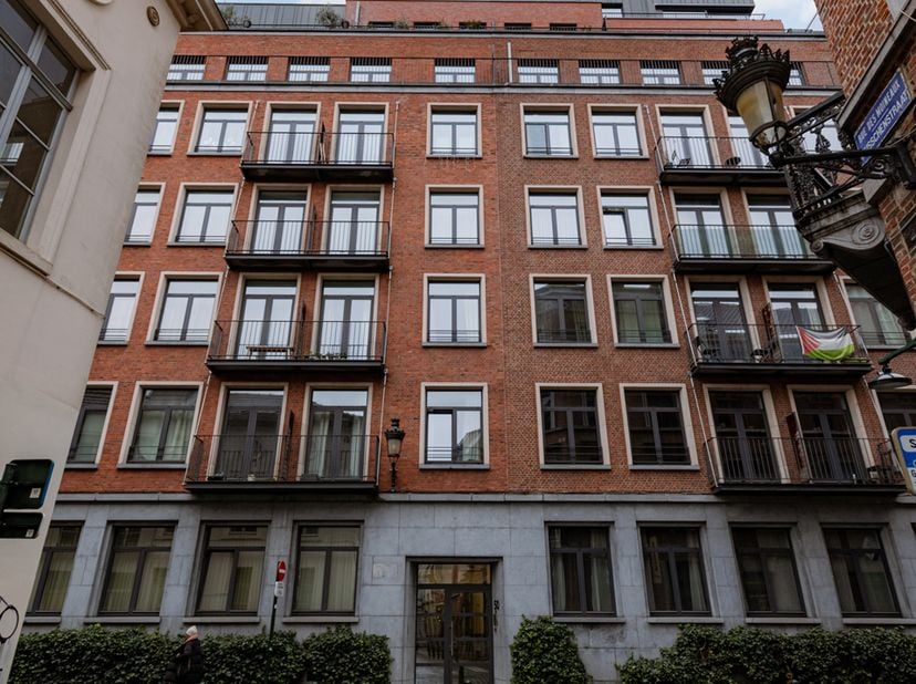Appartement moderne au cœur de Bruxelles<br />
Cet appartement récent (année de construction 2017) bénéficie d’un emplacement exceptionnel dans le cen
