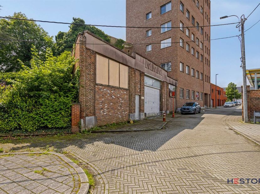 Bien professionnel à vendre
                    à 2880 Hingene