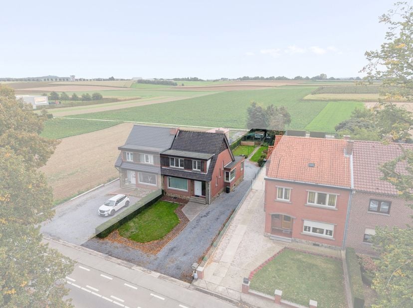Huis te koop in Maastrichtersteenweg 42,
                    3770 Riemst