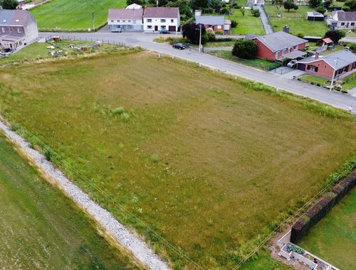                                         Grond te koop in Deux-Acren, € 300.000
