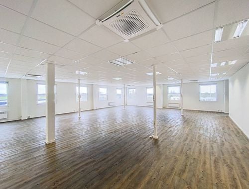                                         Bureaux à louer à Drongen, € 1.236,60
