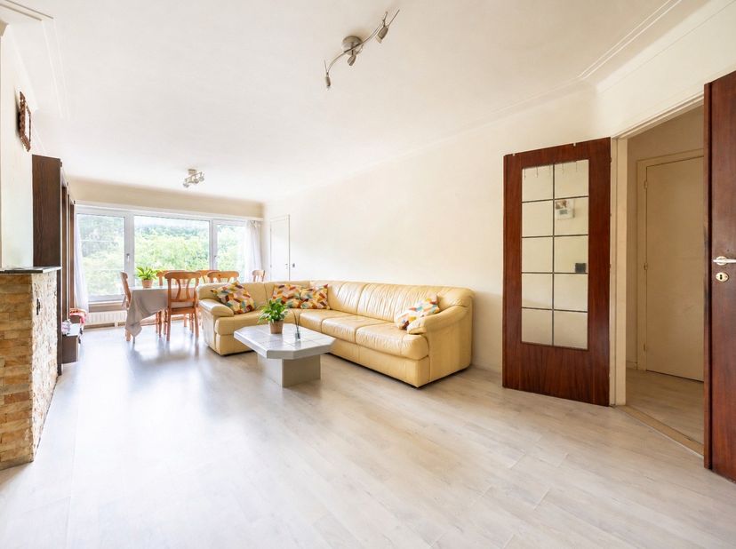 Bent u op zoek naar een leuk appartement (85m²) met twee slaapkamers of net naar een ideale investering voor te verhuren? Dan stellen wij graag deze o