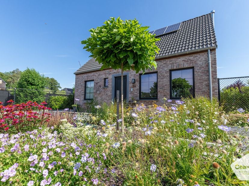 U kunt een BOD uitbrengen op deze woning, rekening houdend met de AANVANGSPRIJS van&amp;nbsp;€ 475.000,00, elk hoger BOD wordt voorgelegd aan de eigenaars