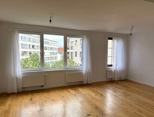                                         Appartement te huur in Antwerpen, € 800

