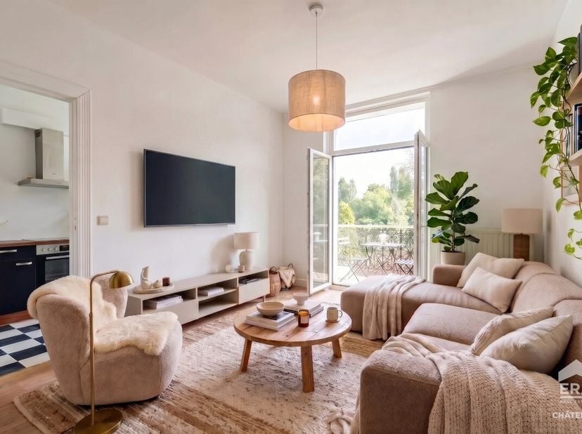 ERA Châtelain vous propose ce charmant duplex de 2 chambres (environ 120 m²), idéalement situé au cur du quartier très prisé de Fort Jaco à Uccle.Situ