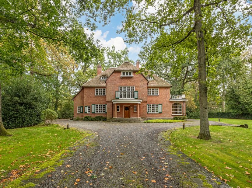 Huis te koop in oudstrijderslei 12,
                    2930 Brasschaat