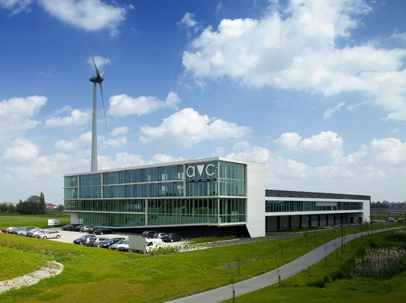 Bedrijfsvastgoed te huur in Evolis 100,
                    8500 Kortrijk