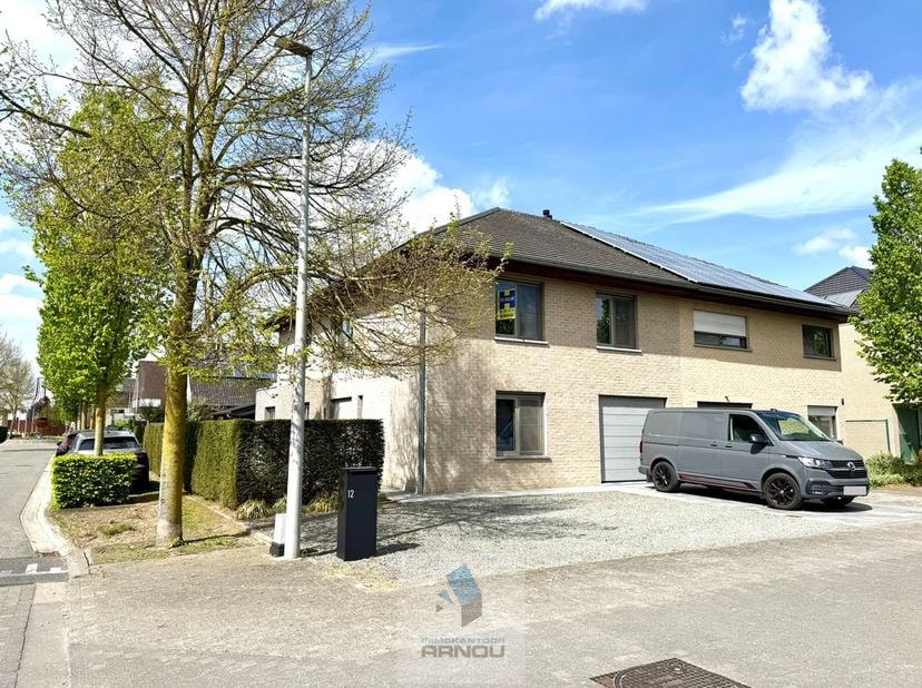 Maison à louer
                    à 9870 Zulte