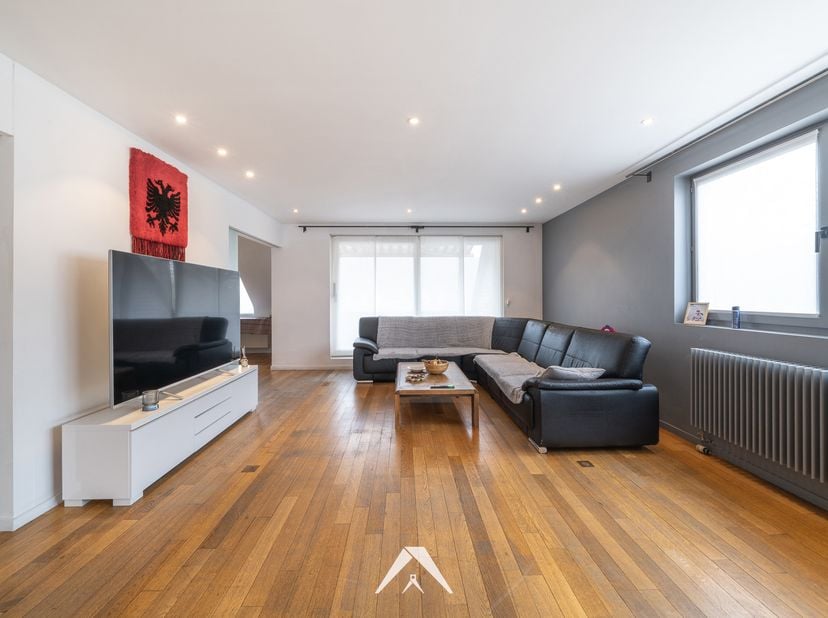 Appartement à vendre
                    à 8501 Heule