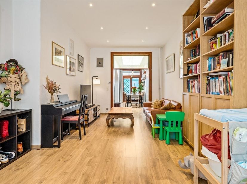Charmante maison rénovée avec 4 chambres à coucher à Anvers<br />
Vous êtes à la recherche d'une maison prête à être emménagée, avec de l'espace, du c