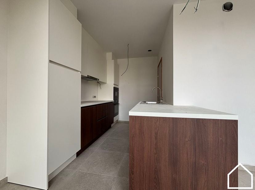 Duplex loft 0203 is gelegen op de tweede en derde verdieping van Residentie Melrose Place en heeft een totaal oppervlakte van 116,08 m² met daarbij ee