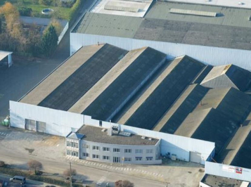 Bien professionnel à louer
                    à 2800 Mechelen