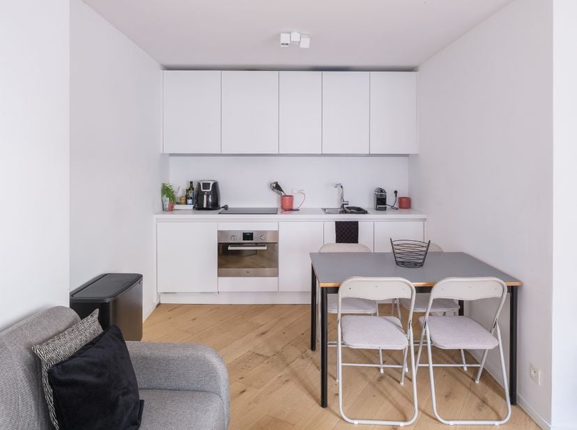 Centrum Gent – Gerenoveerde studio nabij het Sint-Annaplein<br />
<br />
Rustig gelegen studio op een centrale locatie, achterliggend aan de Keizer Ka