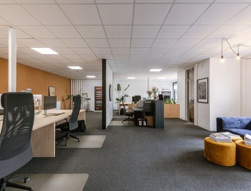                                         Bâtiment commercial à vendre à Torhout, € 495.000
